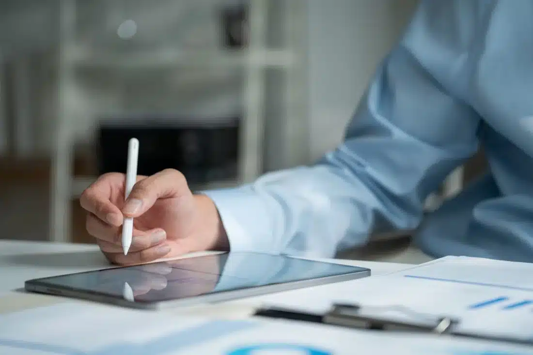 Cómo darte de alta como colaborador social de la AEAT: requisitos y pasos